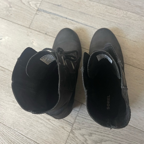 SOREL BOOTS - Picture 3 of 9